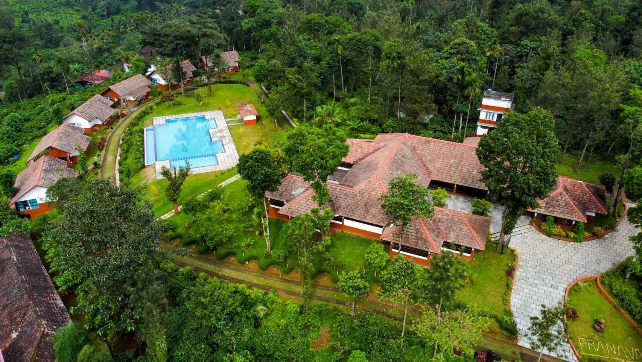 Pranavam Resort & Spa Tariyod Esterno foto